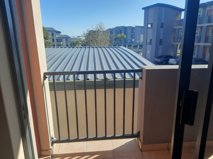 To Let 2 Bedroom Property for Rent in Burgundy Estate Western Cape